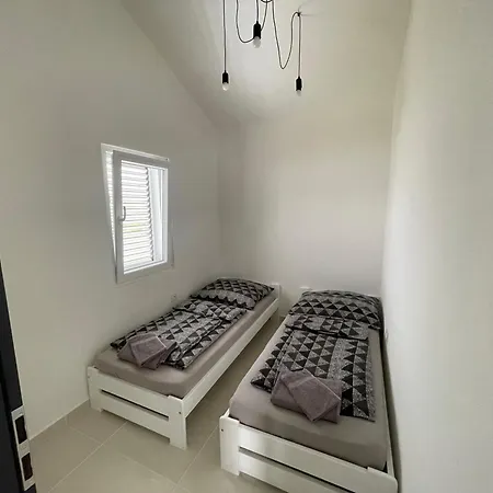 Melissa Apartment